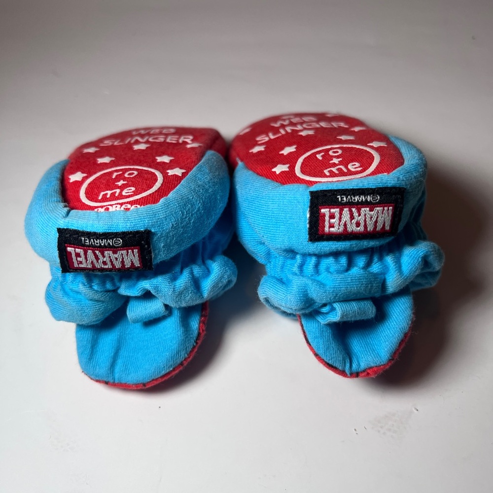 Robeez Spider-Man Red 0-3 Months Baby Booties Crib Shoes Infant - Picture 3 of 4